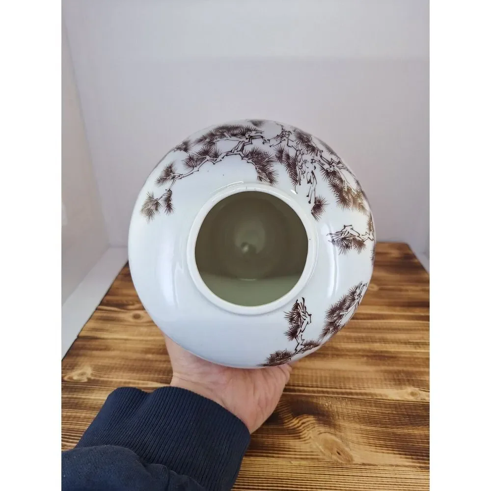 Vintage JAPAN Porcelain‎ vase with Japanese scene man reading scroll brown white